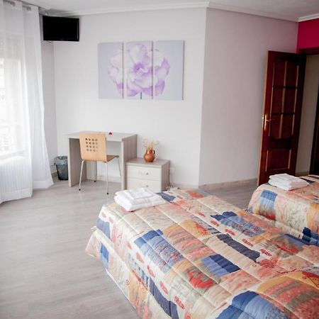 Pension Parque Del Ebro (Adults Only) Logroño Zimmer foto