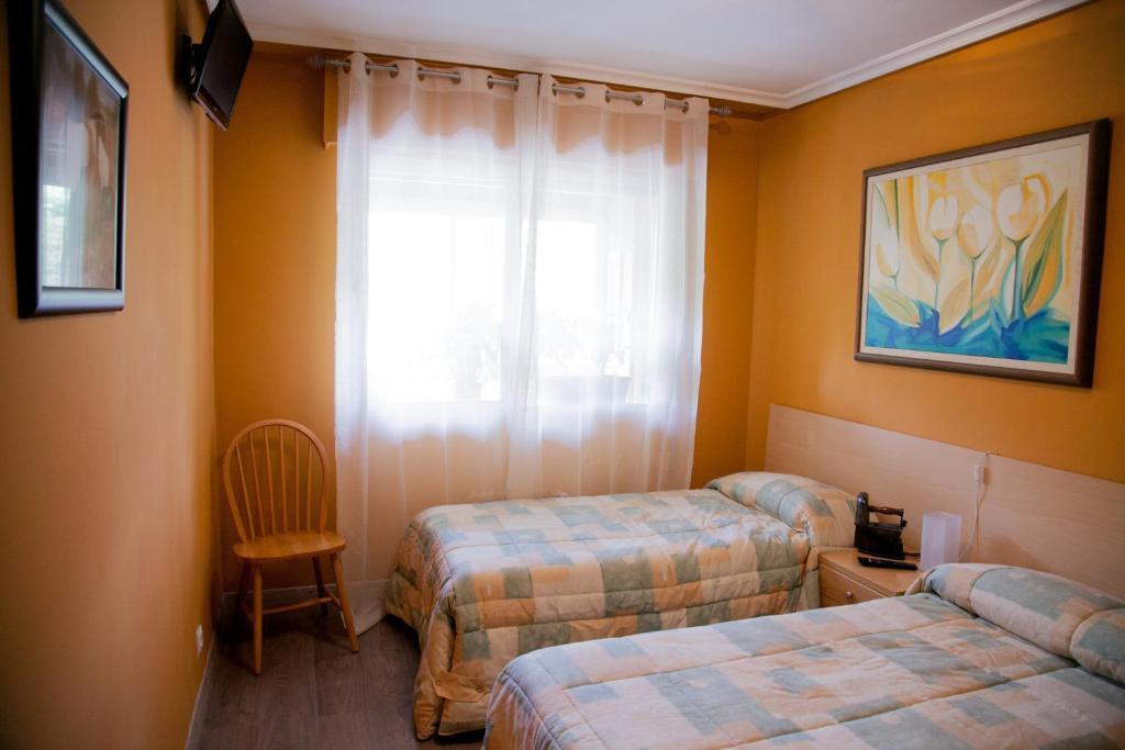 Pension Parque Del Ebro (Adults Only) Logroño Zimmer foto